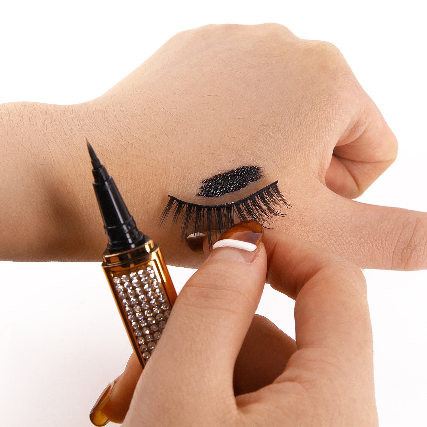 Self-Adhesive Liquid Eyeliner