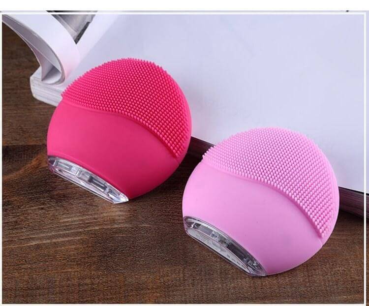 Deep Facial Cleansing Brush